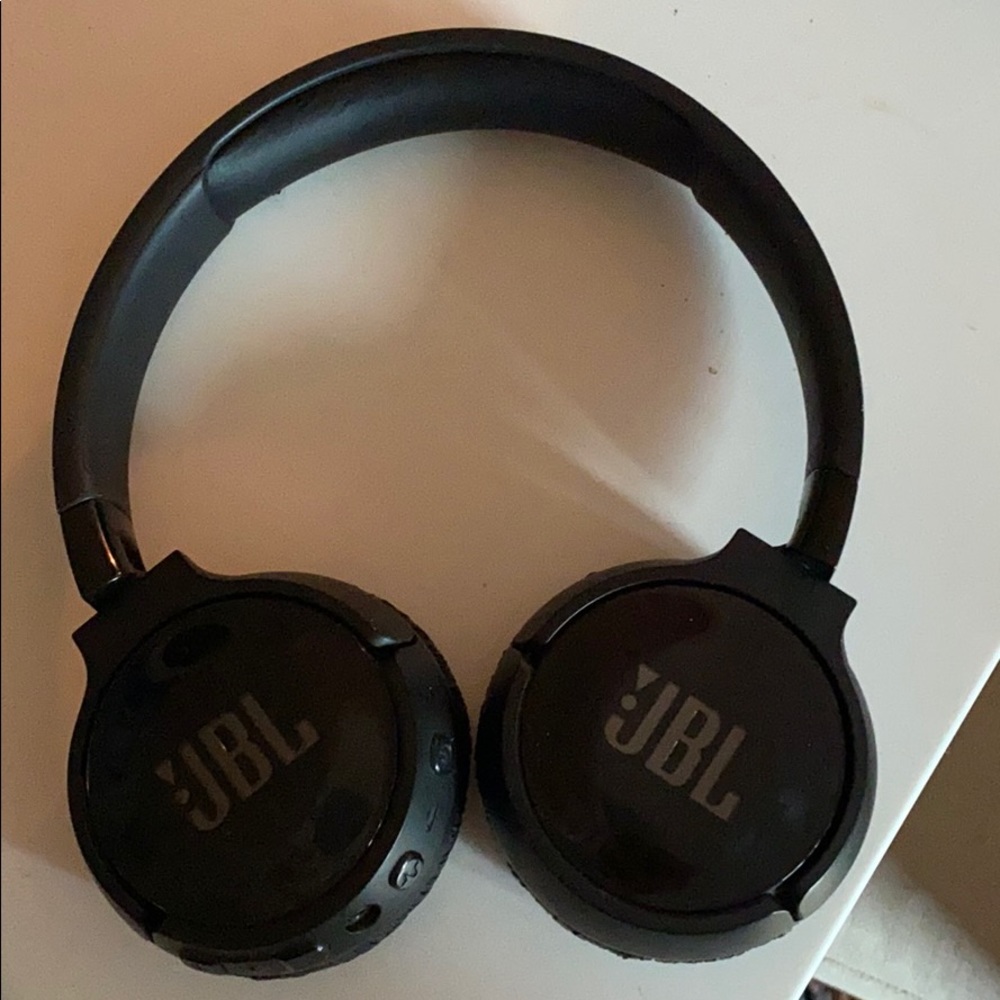 JBL Wireless Headphones